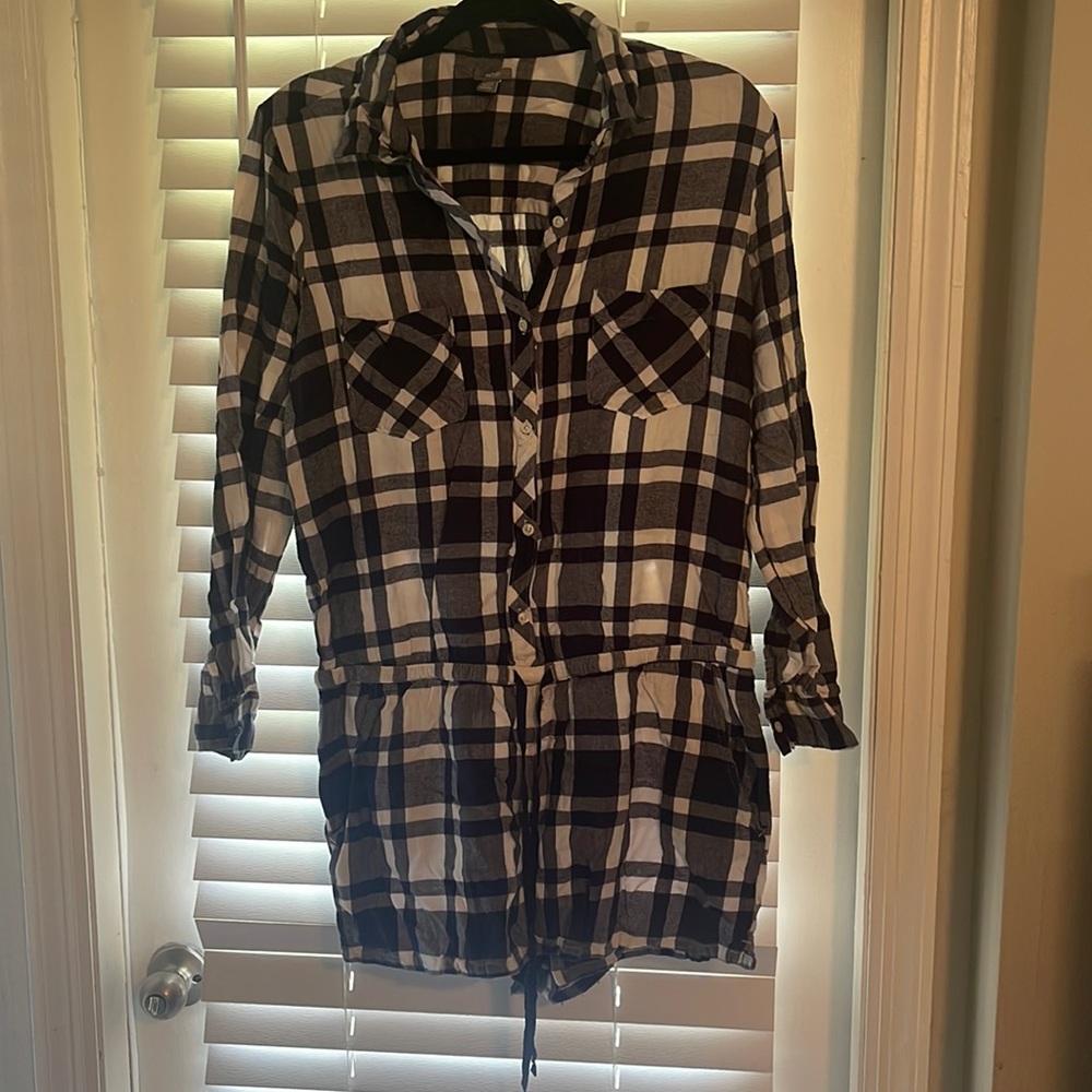 Aerie XL Navy Blue and White long-sleeve romper.